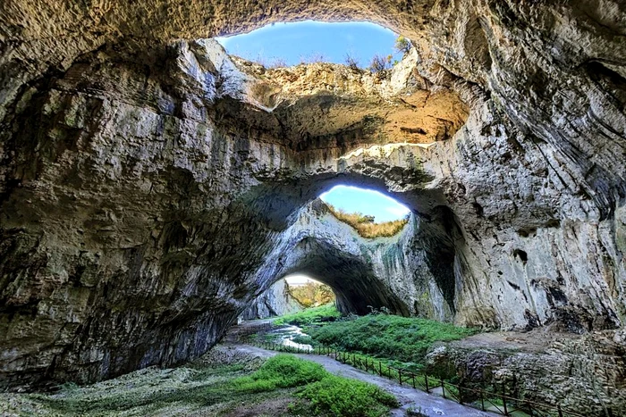 Devetașka Foto Cave Tripadvisor.com