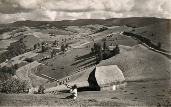Houses from the Land of Moors. Source: illustrated from the beginning of the 20th century. 