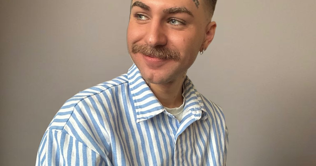 A 25 -year -old, healthy and in shape, diagnosed with motor neuron disease. A common symptom occurred at night was the first major sign