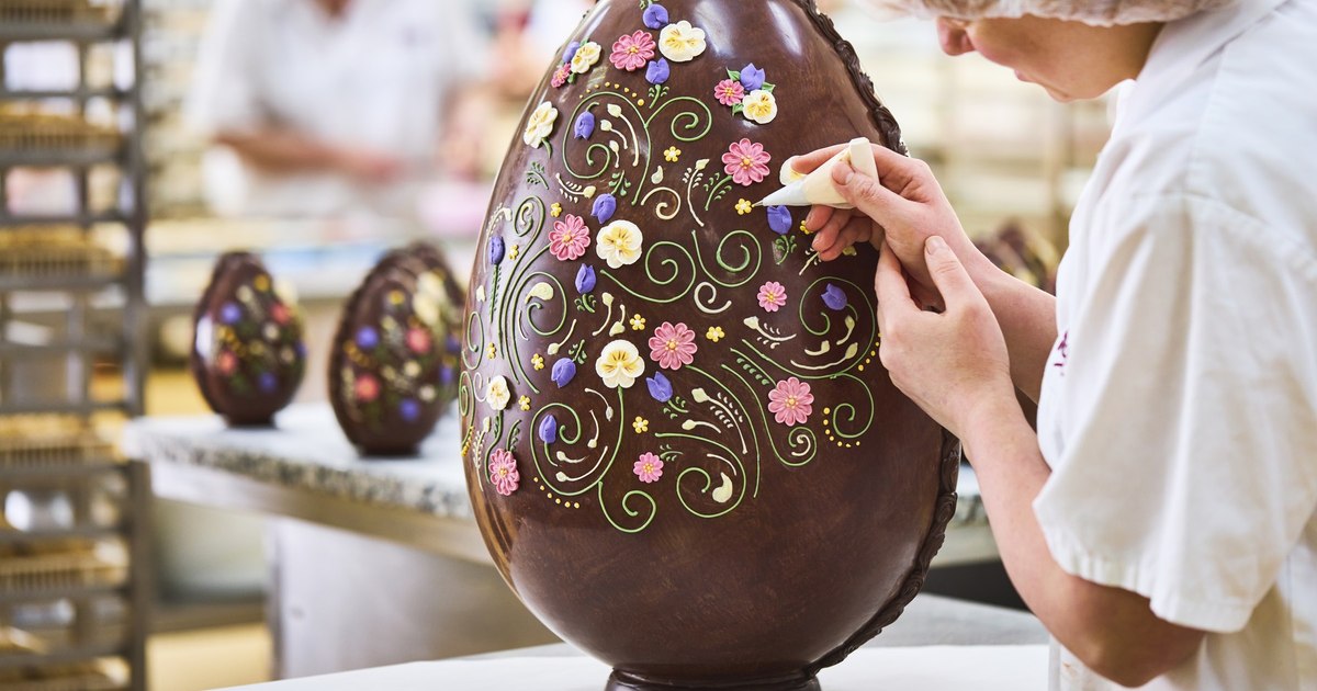 Chocflation. The prices of chocolate have reached historical maxims - which are the alternatives without cocoa