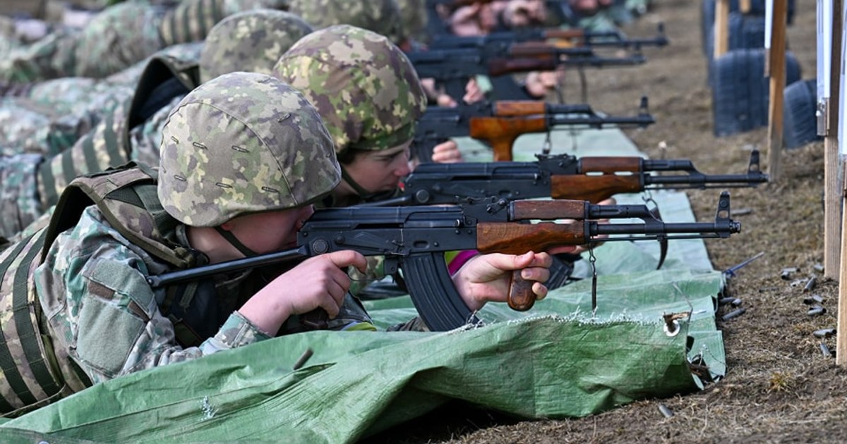 Crin Antonescu assures that, if he becomes president, he will not reintroduce the compulsory military service