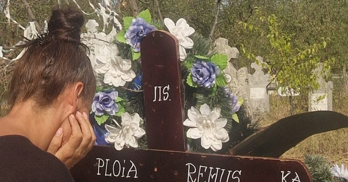 Easter nightmare moments for a popular music artist at the grave of his father. "I woke up with the jackals scream"