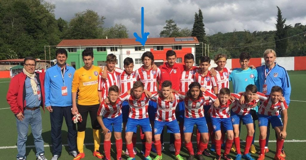 Exclusively / "Child of Children" made Radu Drăgușin great. Collection photos with the most expensive tricolor in history