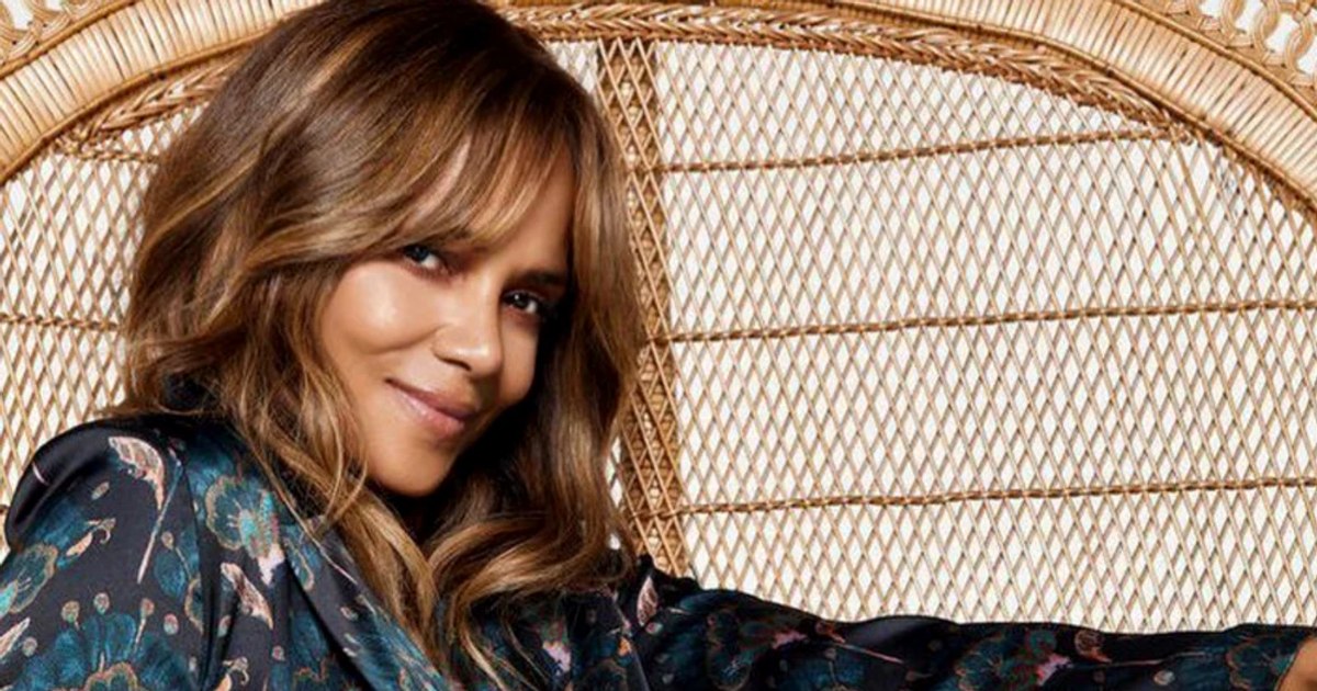 Halle Berry says Oscars were not designed for color actresses. "We must stop them"