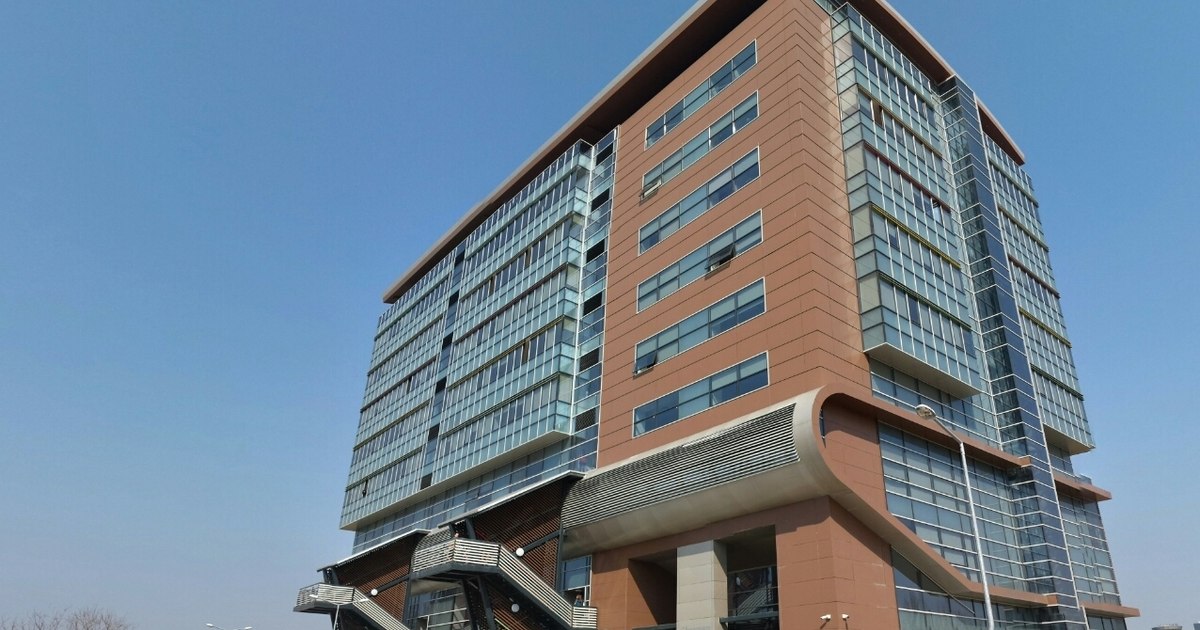 More teachers from SNSPA accuse of waking up with cut salaries