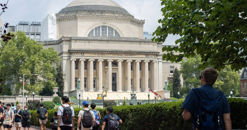 Romania wants to send more young people to study abroad. A new draft law