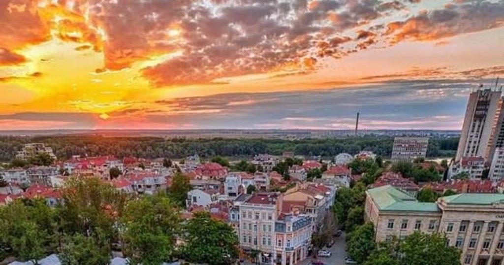 The Bulgarian city stormed by Romanian tourists, after entering Schengen