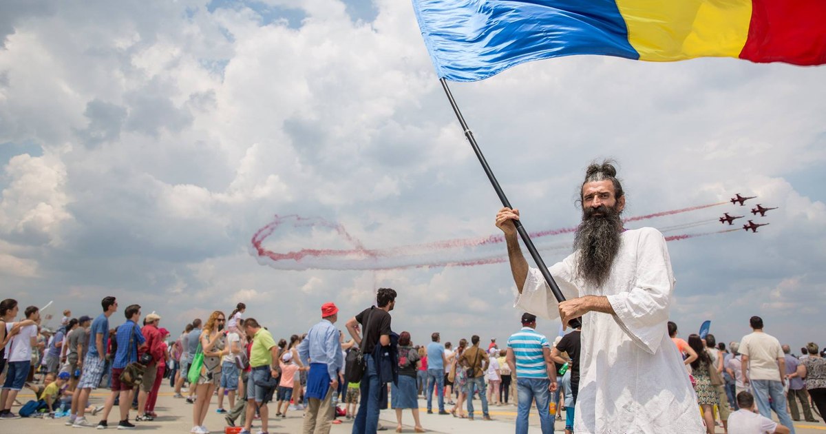 The Dac's flag, the eccentric that upset the image of the Dacians: "Modern cartoon, which fascinates popular naivety"