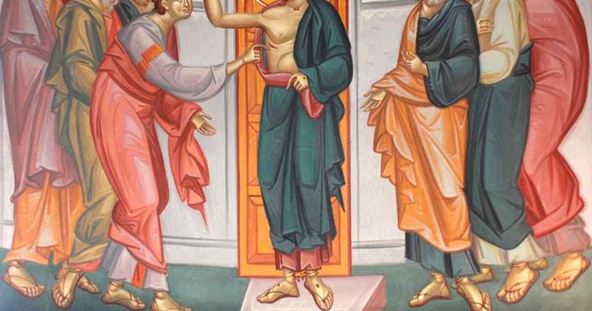 The day when the apostle Thomas is convinced of the resurrection of the Savior. People prepare tables in the cemetery or near the church