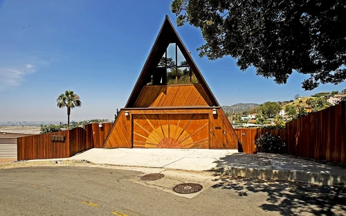 Cottages of Frame Wikipedia (6) JPG