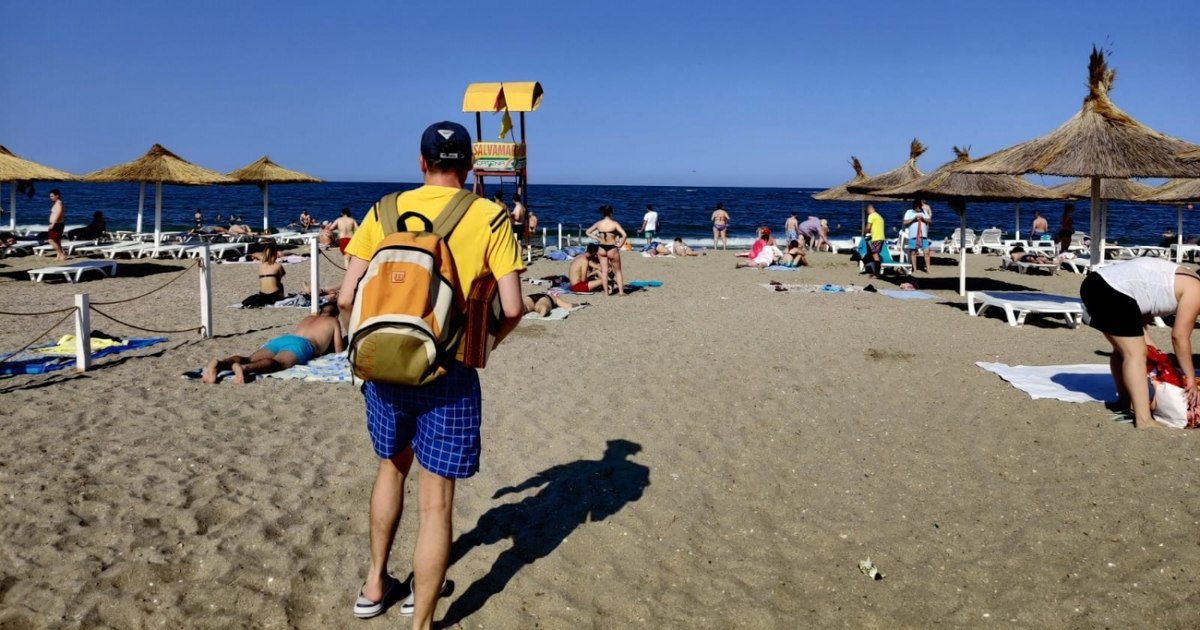 The teachers, dissatisfied with the non -payment of the outstanding amounts and the value of the holiday vouchers. "Do I get gas?"