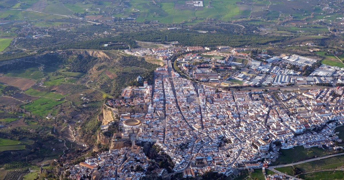 Three luxury tourist destinations that do not leave your hole in the budget. Are little known, they provide unforgettable experiences and have decent costs