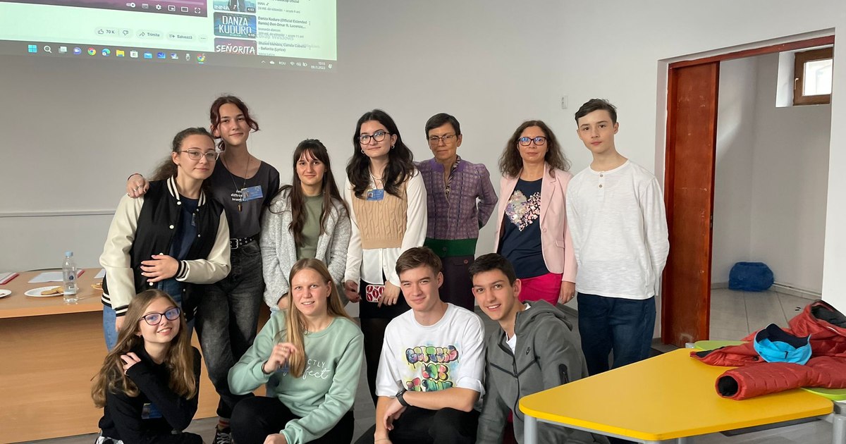 Top 10 best high schools in Bucharest according to the average of last year's admission