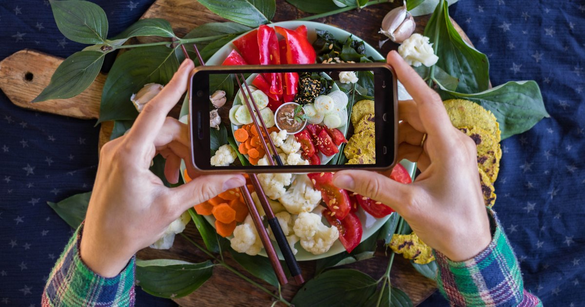 What to eat in the Passover post so you don't get fat. What do we replace the meat, eggs and dairy products