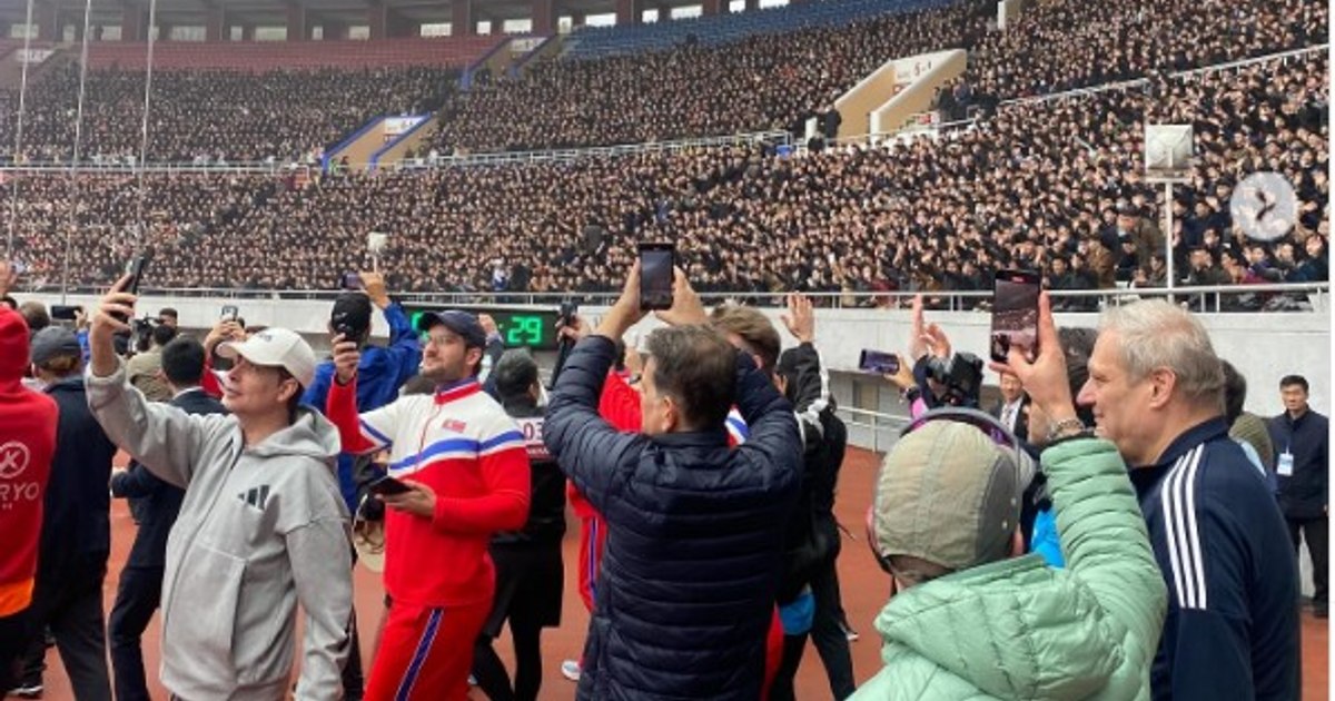 Who is the Brasov who finished on a leading place North Korea marathon