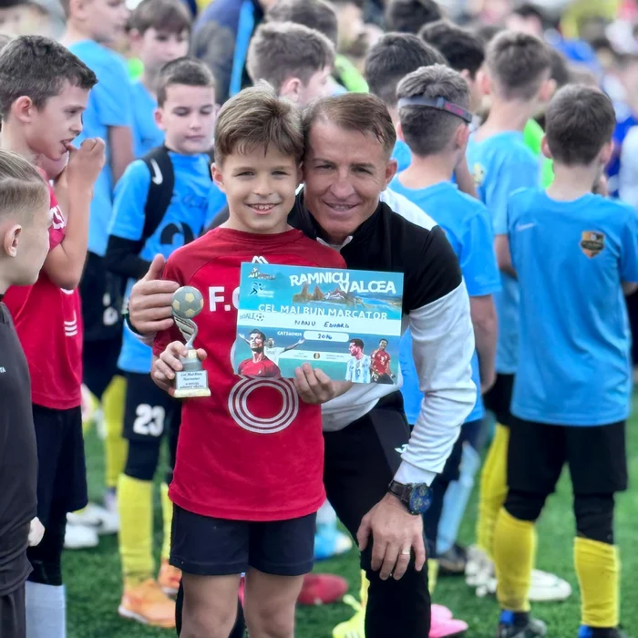 Eduard Nanu is giving goals on treadmill