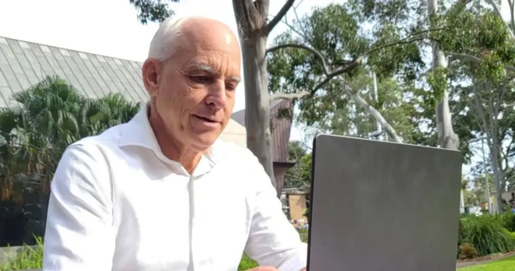 A teacher has found the solution of an unresolved equation for almost 200 years. "Reopen a previously closed book in the history of mathematics"