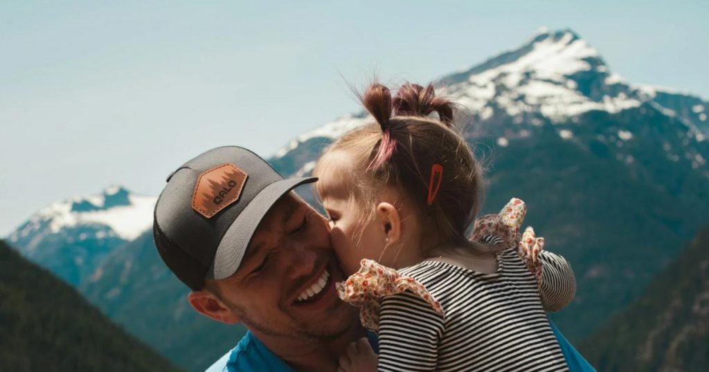 Father's facial features can predict the sex of the child, it shows a study