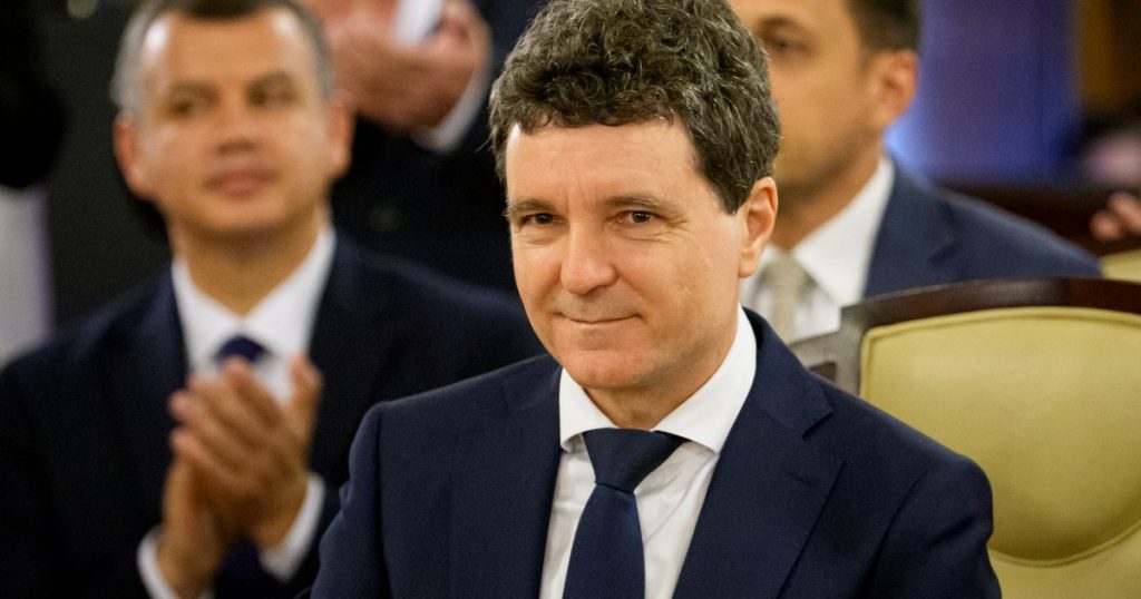 Gold asks for public apologies from Nicușor Dan and refuses to participate in consultations. "It brings to government the same parties of the system"