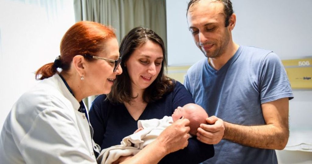 It had only 740 grams. How a little girl was saved