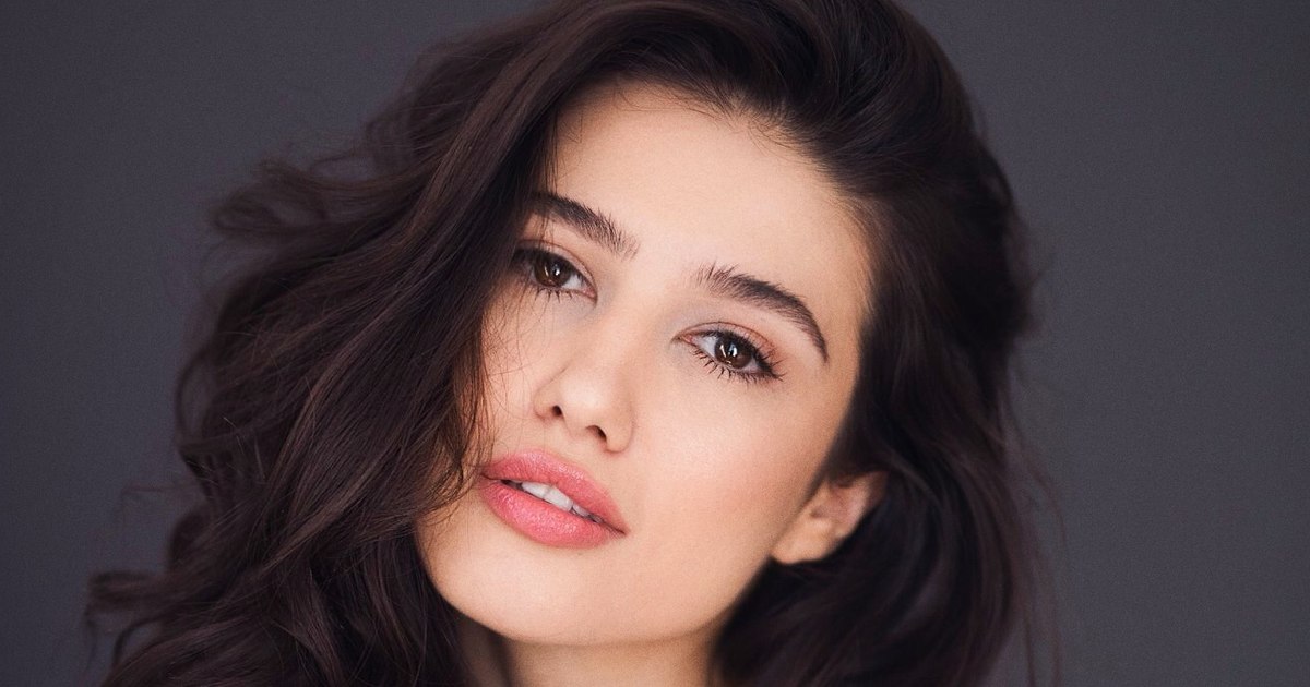 One of the most beautiful Romanian actresses shines in a famous British series