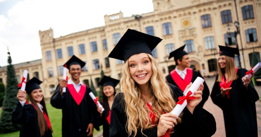 Romania, in the last place in the EU in the education of young people. Countries with most graduates of higher education