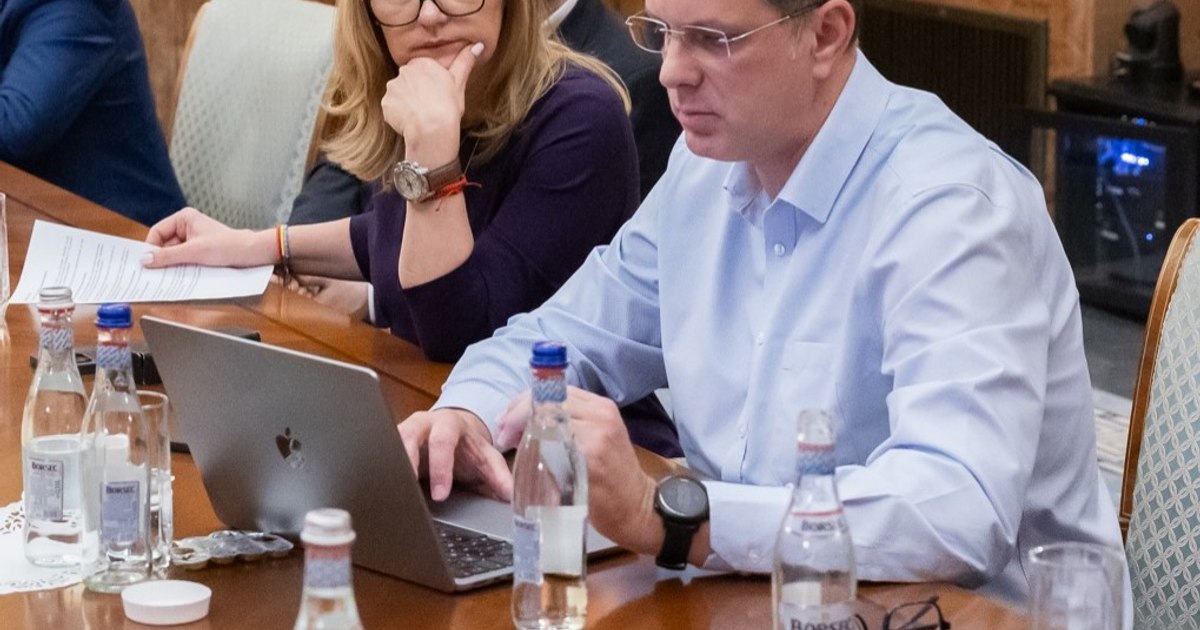 USR is delimited by Elena Lasconi in the scandal of "obscure" photos with Nicușor Dan. "He had a duty to verify authenticity"