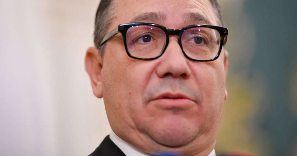 Victor Ponta unleashes to Sorin Grindeanu. "He was in the PSD leadership that collapsed the party." What does the PSD interim president say
