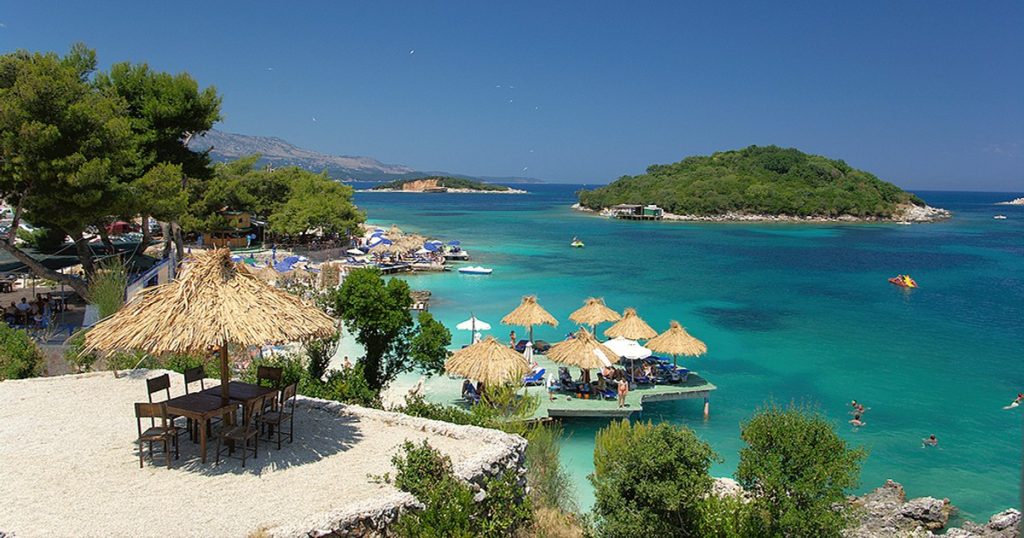 Video "Maldives de Europe". A couple discovered a destination that offers a dream experience, but at a much more affordable price