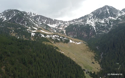 The Men's River Valley, the Retezat Mountains Photo Daniel Guță Adevărul (47) JPG