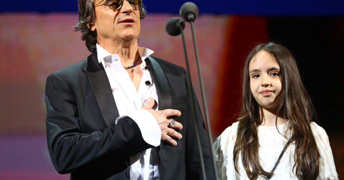 Video shocking scenes at the Gopo Awards: Claudiu Bleonț humiliated his daughter on stage. "Do not make me c ... t, say something"