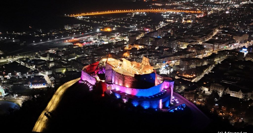 Video the most powerful medieval forts in Romania. Have resisted the great sieges, and are now conquered by tourists