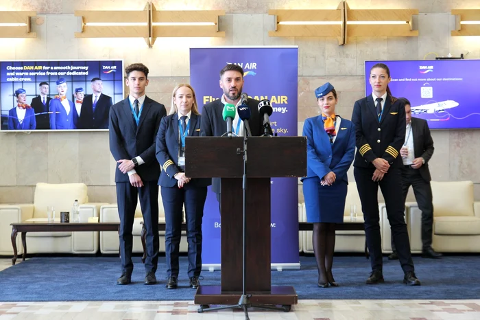 Two women, pilot and co -co -pilot: Facebook/Dan Air