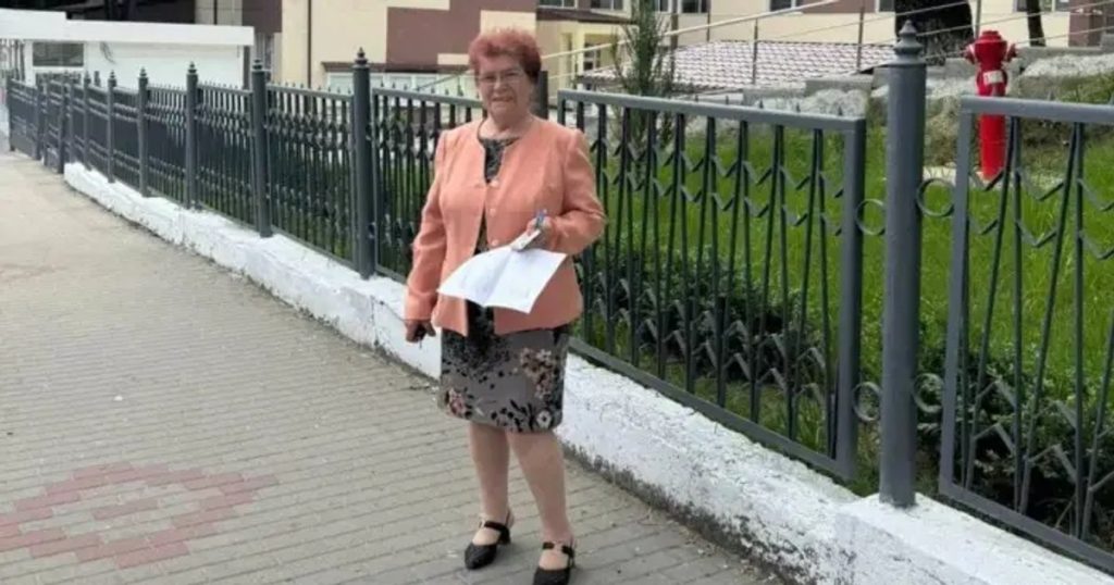 A woman from Neamț county promoted the baccalaureate at 75. Wants to give to college too