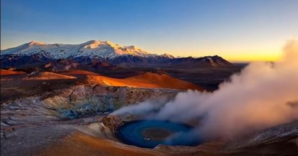 A "zombi" volcano shows signs of awakening after 250,000 years. Specialists warn about a potential eruption