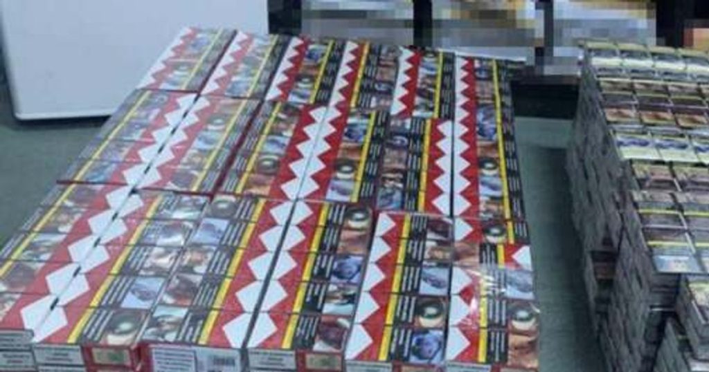 Border police officers, caught after a weapon's tracking. They stole cigarettes from the crime room. Were arrested in preventive