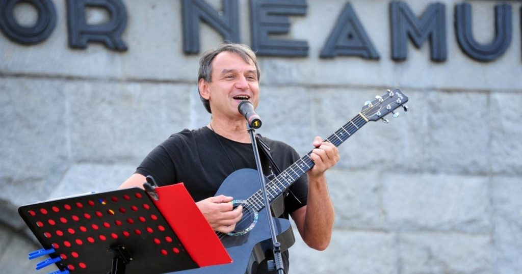Interview Andrei Păunescu, artist: "For me, Cenacle Flacăra also meant a house, and school, and family"
