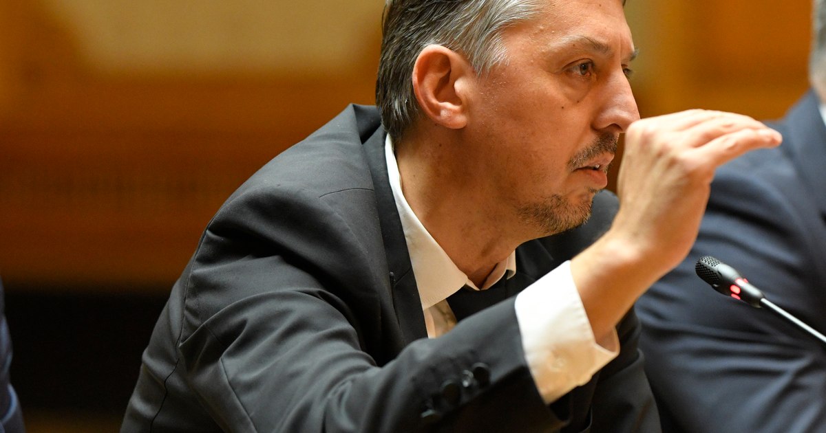 Minister of Education, crisis measures: fewer scholarships, larger classes, increased norms. "I am ready for sacrifice"