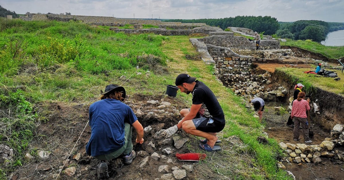 Photo ancient emblematic places from the Black Sea. The mysterious fortress raised at the command of an oracle