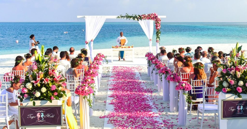 Romanians, in search of unique weddings. Favorite exotic destinations for marriages