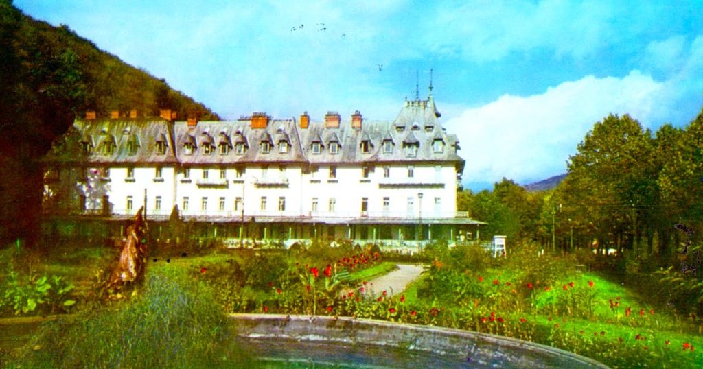 Three popular resorts in communism, reborn in capitalism. The tourist places of the socialist people, to be unrepeat this summer