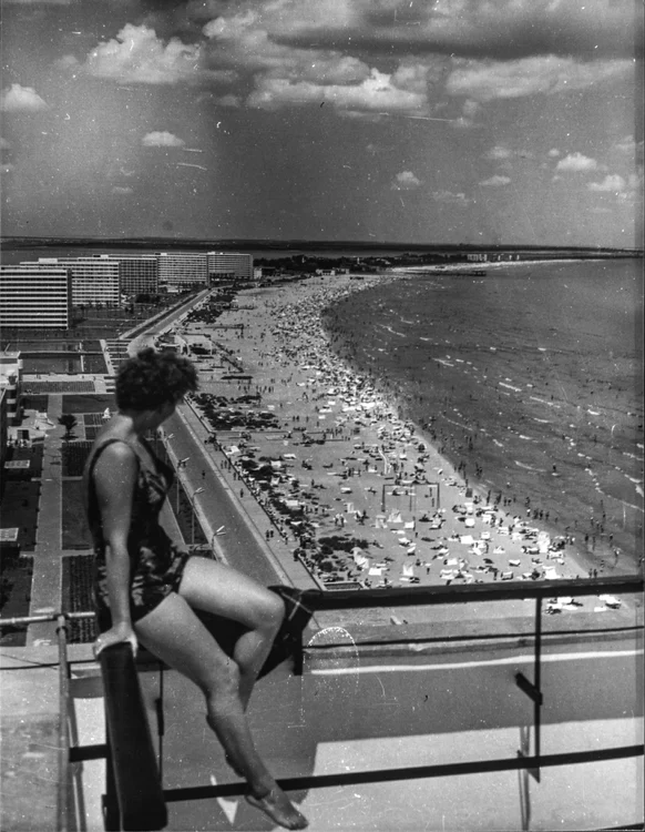 Mamaia of the 1960s, after the development of the first modernist ensemble. Photo: Fortepan
