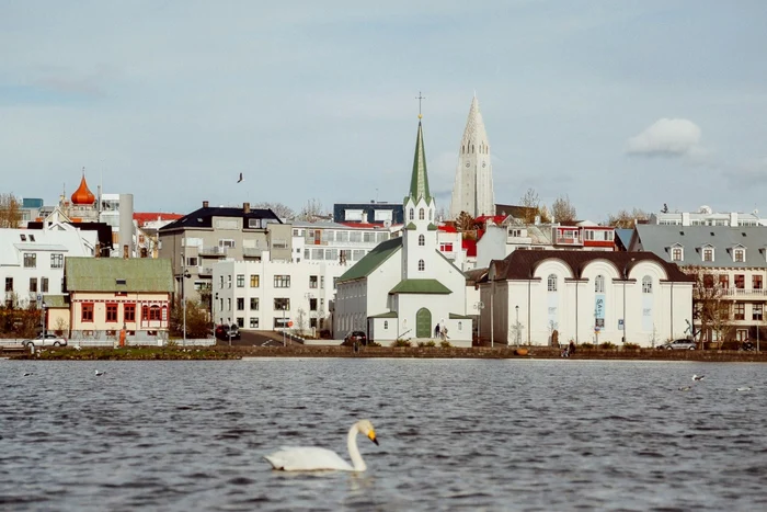 Image with Reykjavik surprised from the Great Photo Unsplash