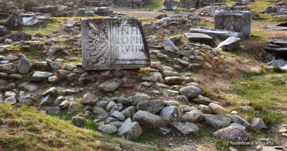 A new artificial intelligence program could radically change the way historians decipher Roman inscriptions