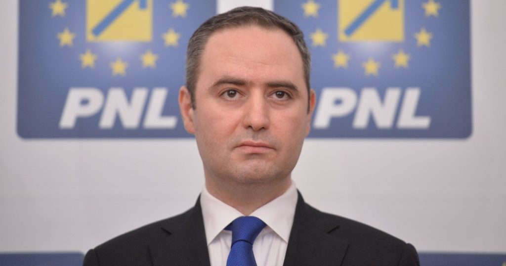 Alexandru Nazare, after meeting with the employees of the Ministry of Finance: "There is no question of blocking the payment of pensions and salaries"