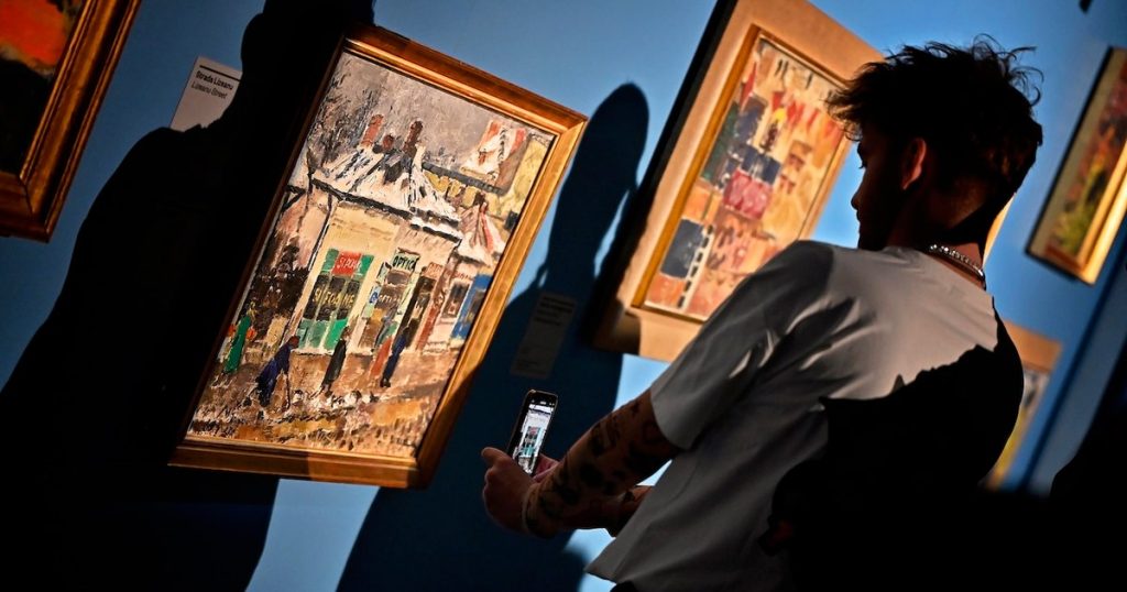 Art Safari launches #Week Aframetele - a manifesto for disconnecting from screens and reconnecting with art during visits to exhibitions