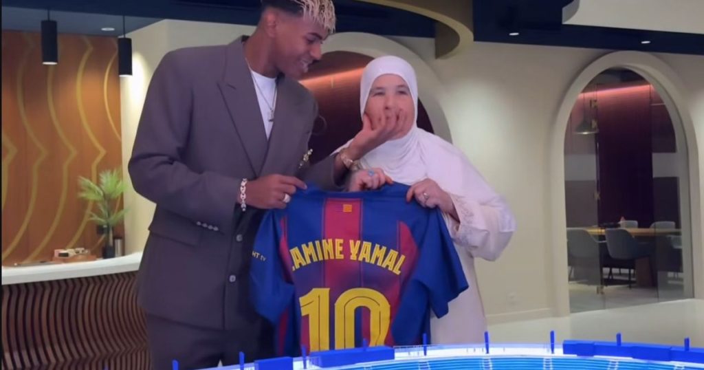 Barcelona has a new number 10. With whom the Yamal Lamine was presented with the signing of the new contract