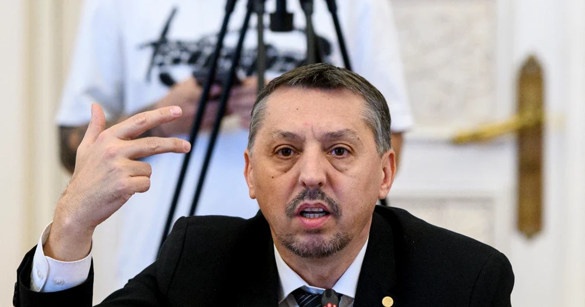 Education trade unionists ask Daniel David's resignation: "The minister struck in the education system and in his employees"