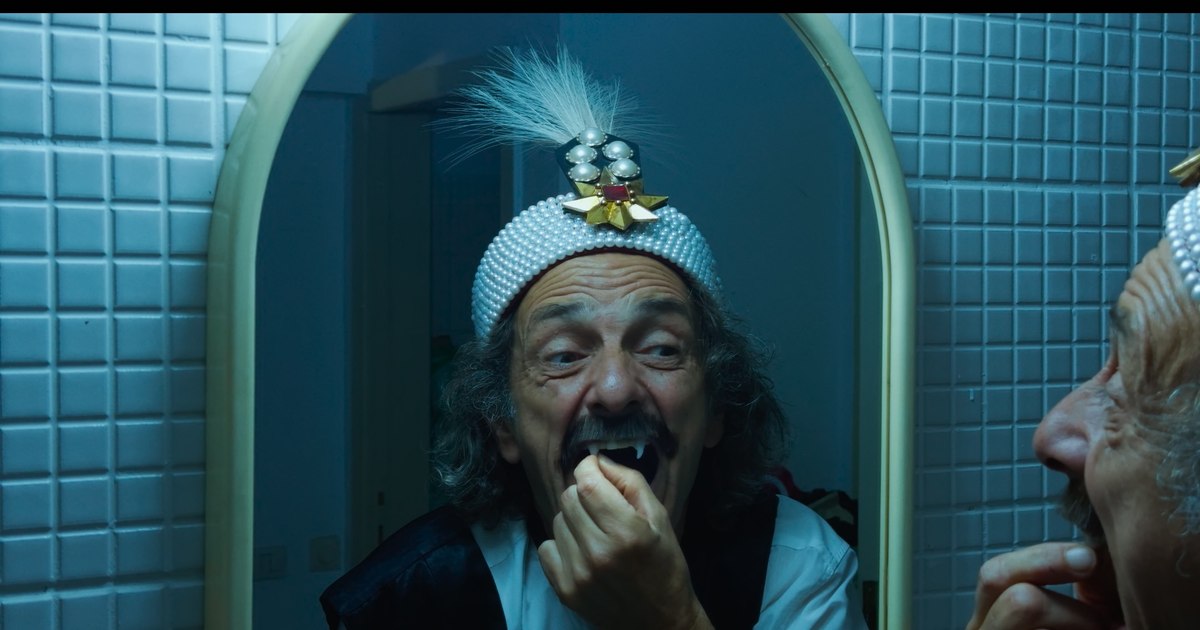 Romania impresses in Locarno with four films in the festival competition. Radu Jude returns to the big screen with the premiere of the movie "Dracula"