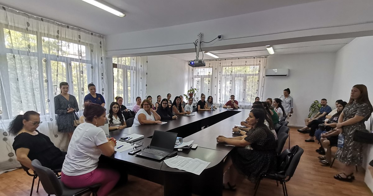 The number of candidates with hopes for a title has increased by over 900 following the appeals. Public meetings begin